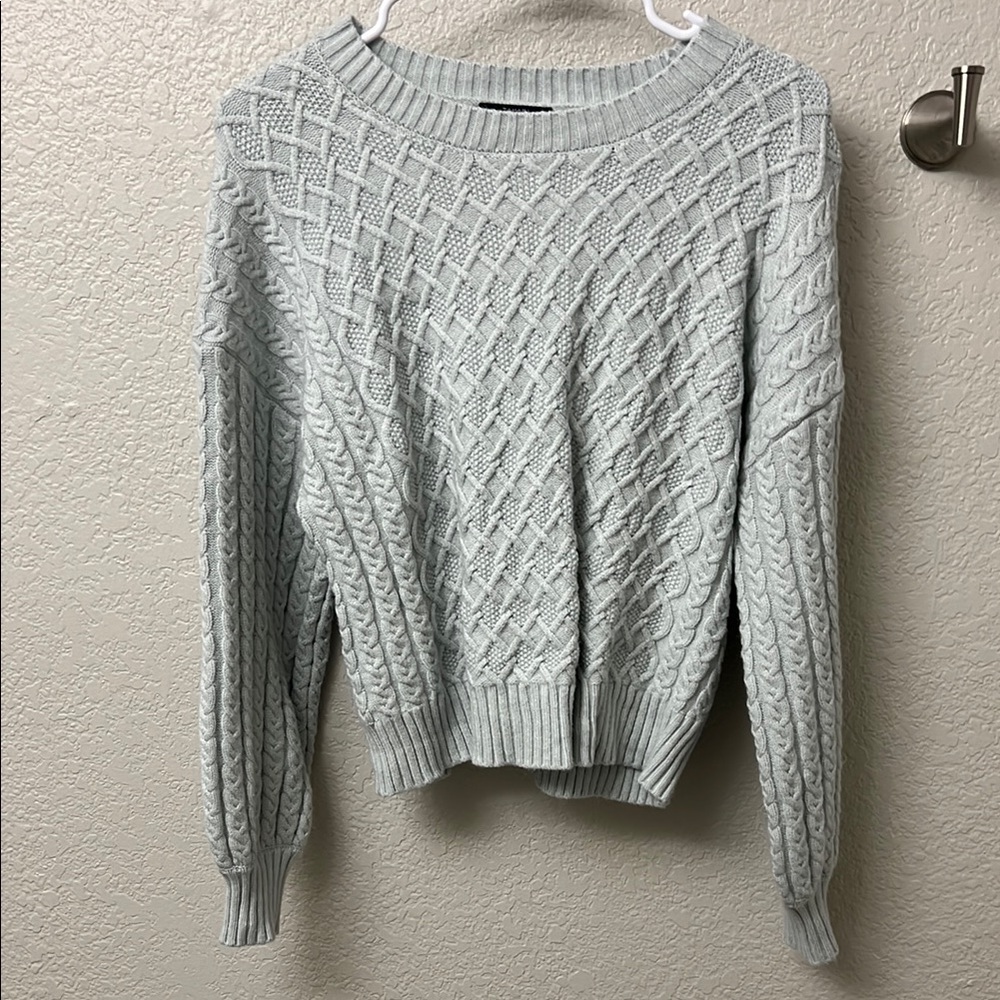 Women's Cable Knit Sweater - Light Gray